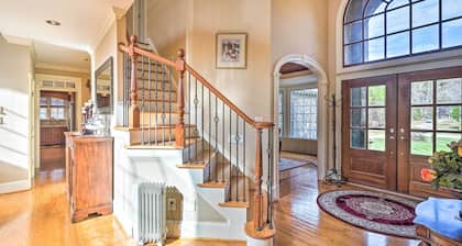 Luxury Estate: Private Hot Tub & Pickleball Court