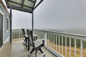Interior - Snowshoe Condo w/ Mtn Views, Walk to Ski Lift (Snowshoe)