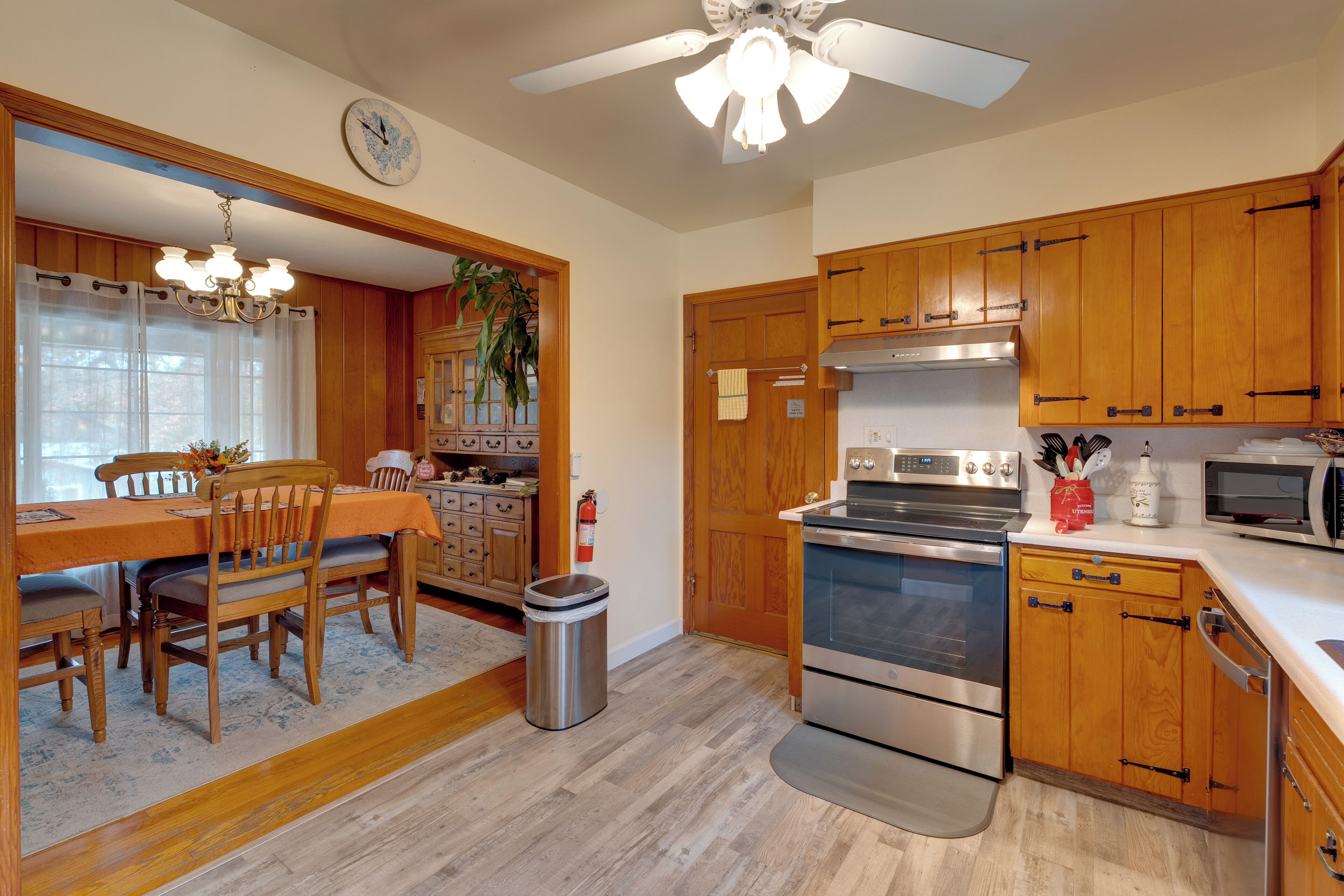 House (3 Bedrooms) | Interior