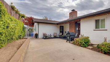 House (3 Bedrooms) | Front of property