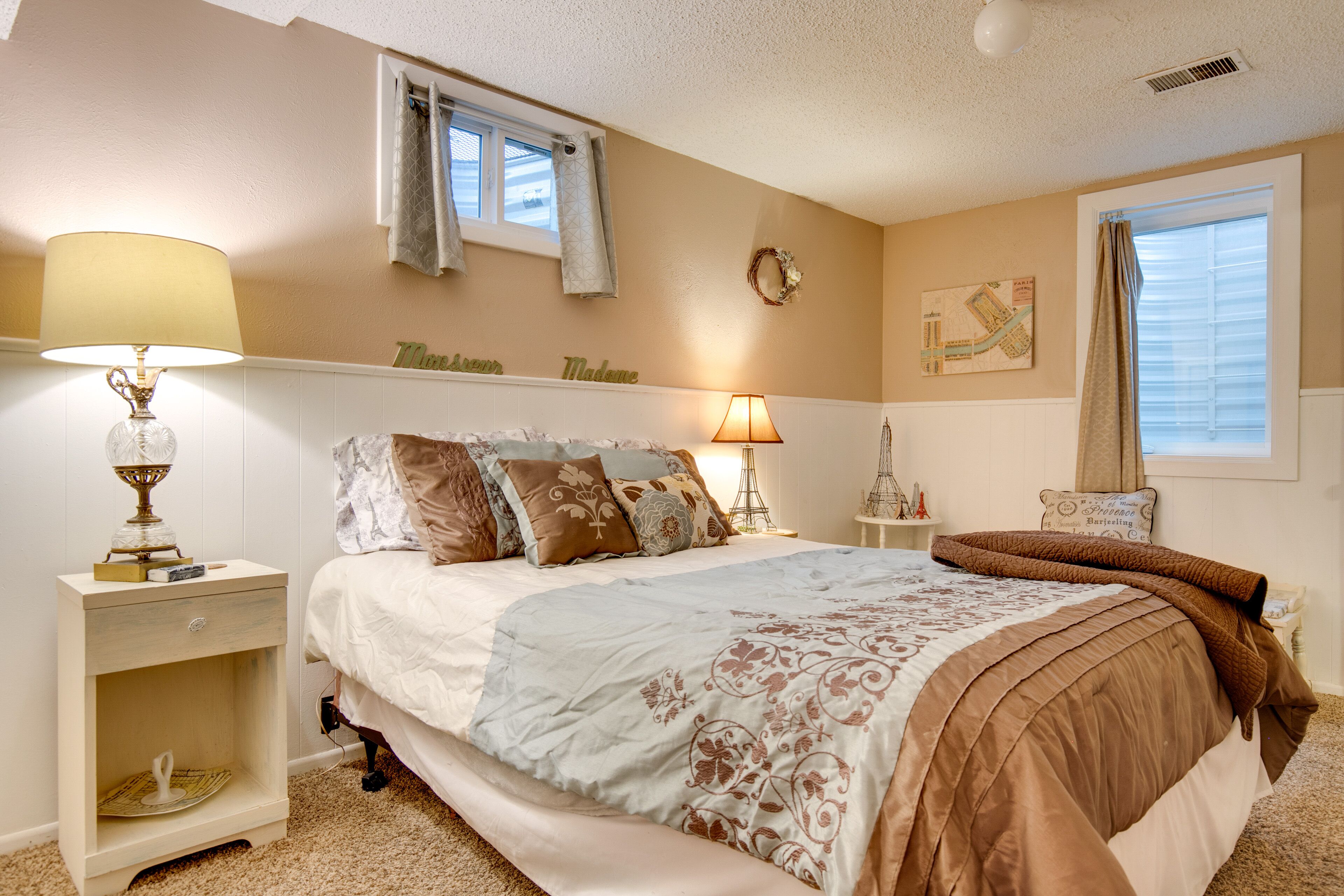 Cozy Lakewood Vacation Rental 8 Mi to Red Rocks!