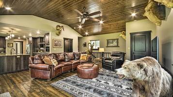 House (4 Bedrooms) | Interior