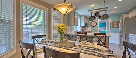 House (4 Bedrooms) | Interior