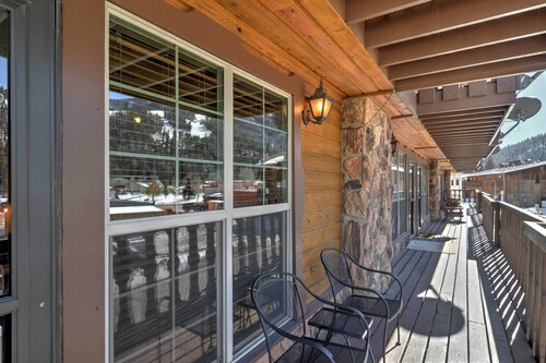 Red River Home w/ 2 Balconies - 1 Block to Main St