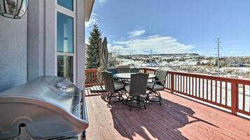 House (5 Bedrooms) | Interior