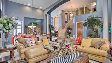 Rumah (5 Bedrooms) | Interior