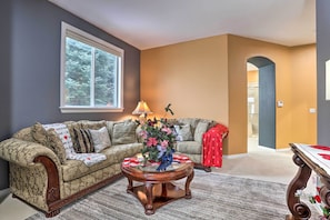 House (5 Bedrooms) | Interior - Spacious + Elegant Lone Tree Home Rental w/ Deck! (Lone Tree)