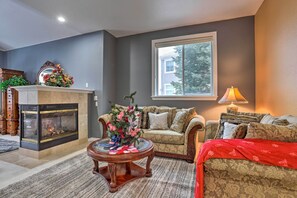 House (5 Bedrooms) | Interior - Spacious + Elegant Lone Tree Home Rental w/ Deck! (Lone Tree)