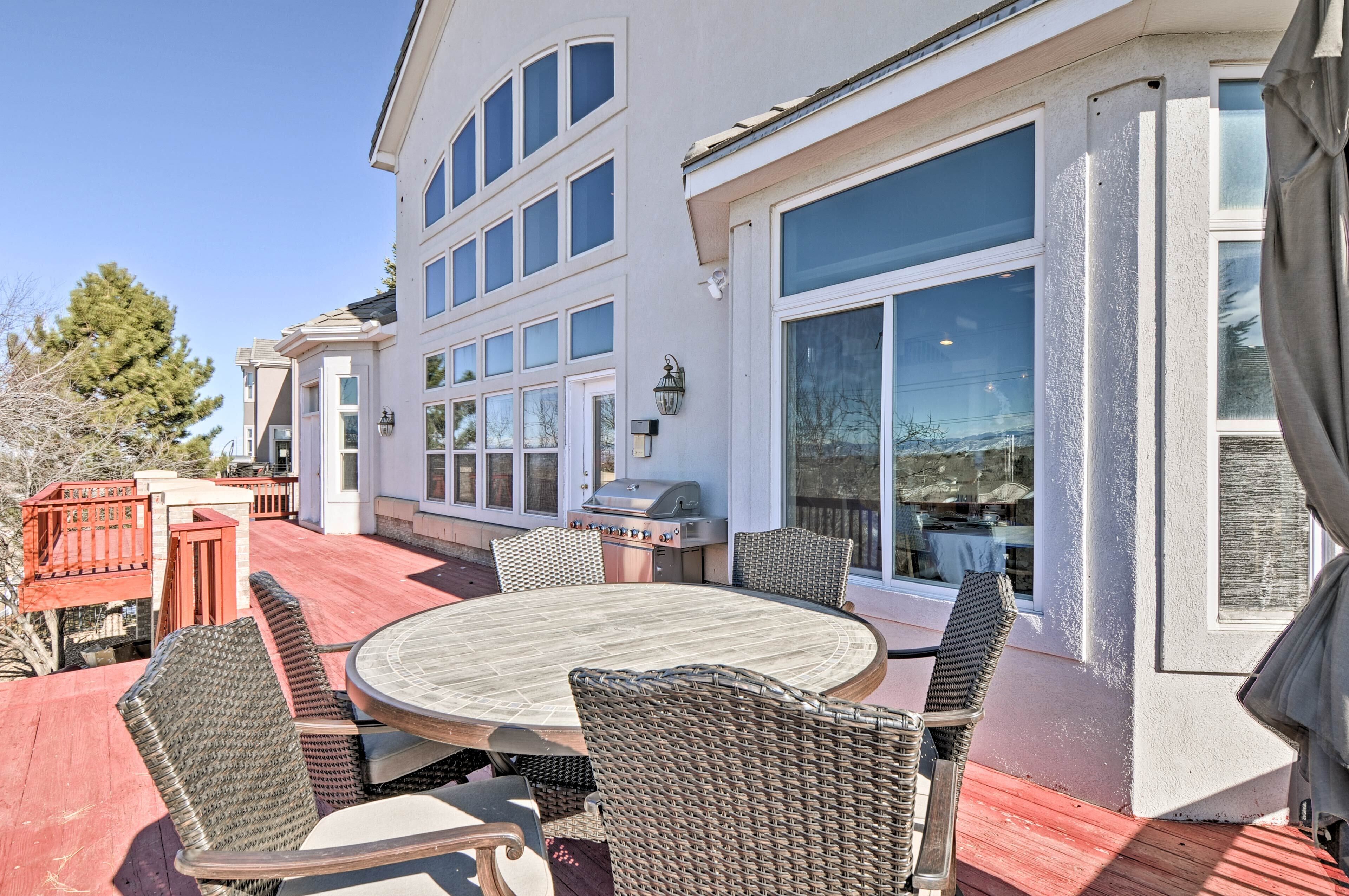 House (5 Bedrooms) | Interior