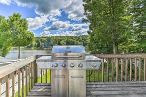 Interior - Acre Lake Chalet w/ Dock: Angler's Paradise! (Kingsley)