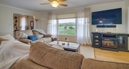 Bealeton Farmhouse Vacation Rental w/ Fire Pit
