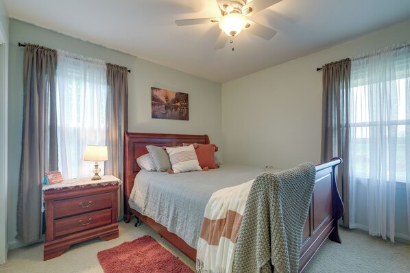 House (3 Bedrooms) | Interior