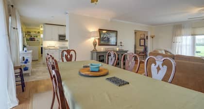 Bealeton Farmhouse Vacation Rental w/ Fire Pit