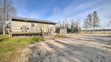 House (2 Bedrooms) | Front of property