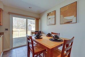 House (2 Bedrooms) | Interior - Tranquil Delmar Home ~ 7 Mi to Salisbury! (Delmar)