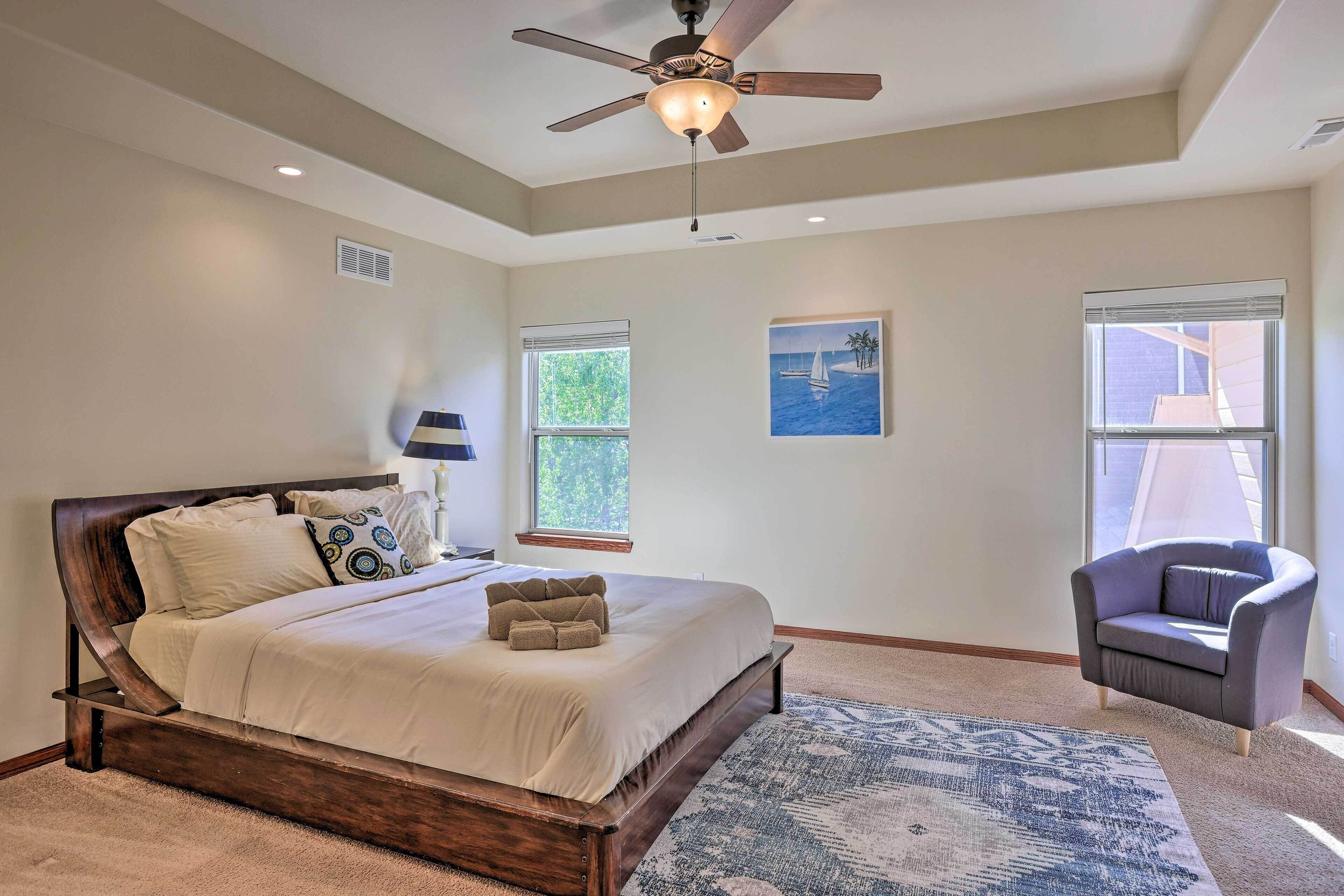 4 bedrooms, iron/ironing board, bed sheets