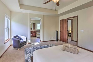 4 phòng ngủ, bàn ủi/dụng cụ ủi quần áo, bộ trải giường 