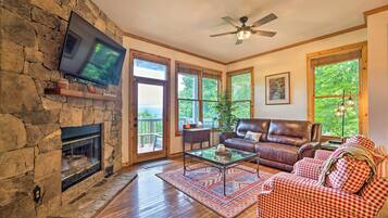 Apartment (3 Bedrooms) | Front of property