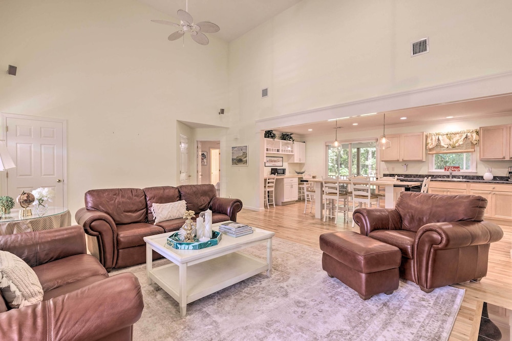 Classy Getaway w/ Deck & Yard < 1 Mi to Beach