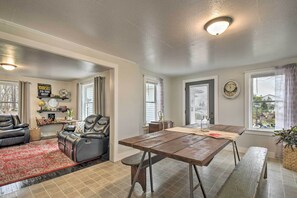 Interior - Charming Dairy Farm Home in Indiana Amish Country (Shipshewana)