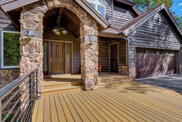 House (5 Bedrooms) | Interior - Mtn-view Breck Home w/ Hot Tub ~ 1 Mi to Ski Lift! (Breckenridge)