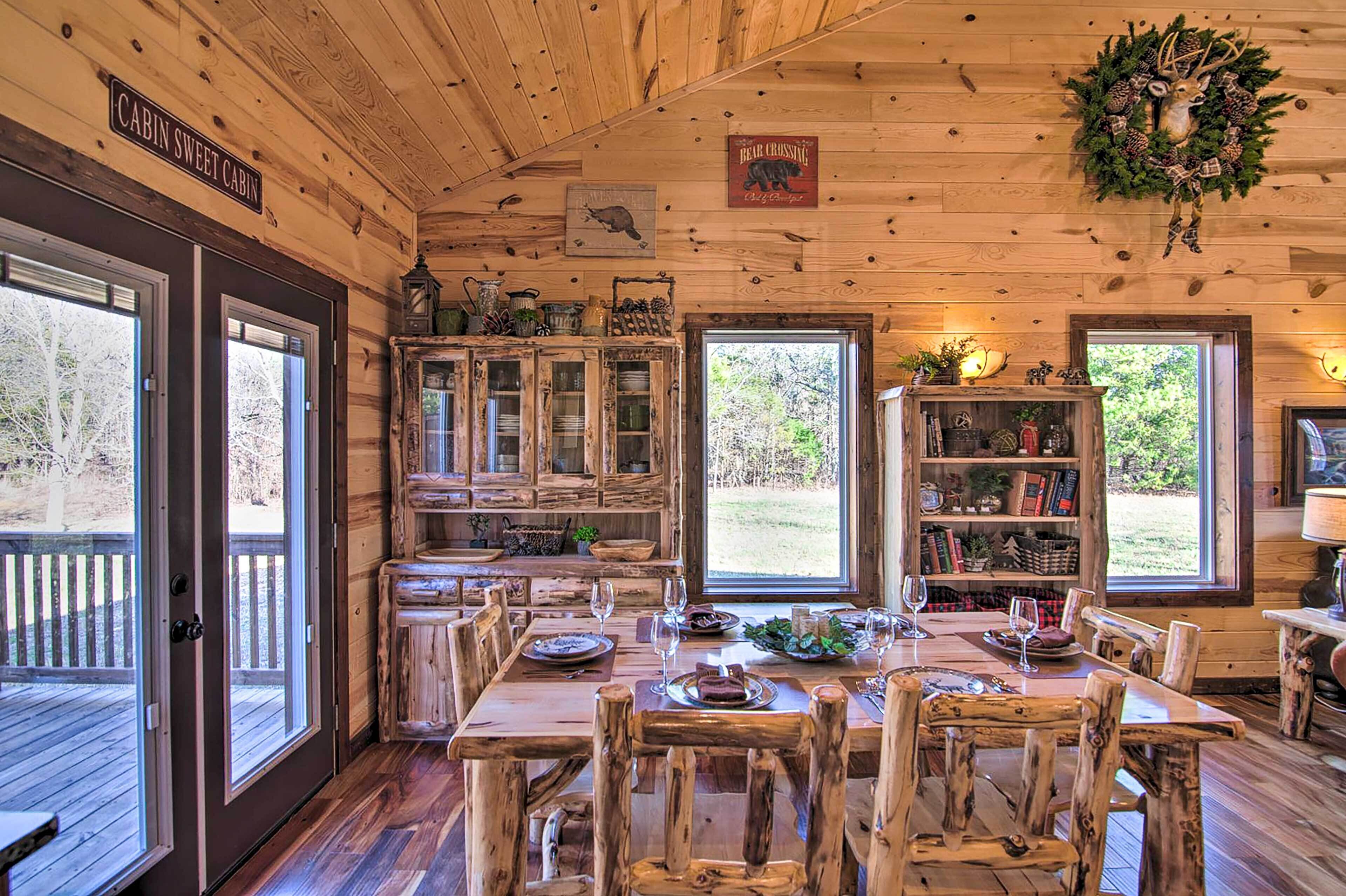 Centerville Cabin Rental: 68 Mi to Nashville!