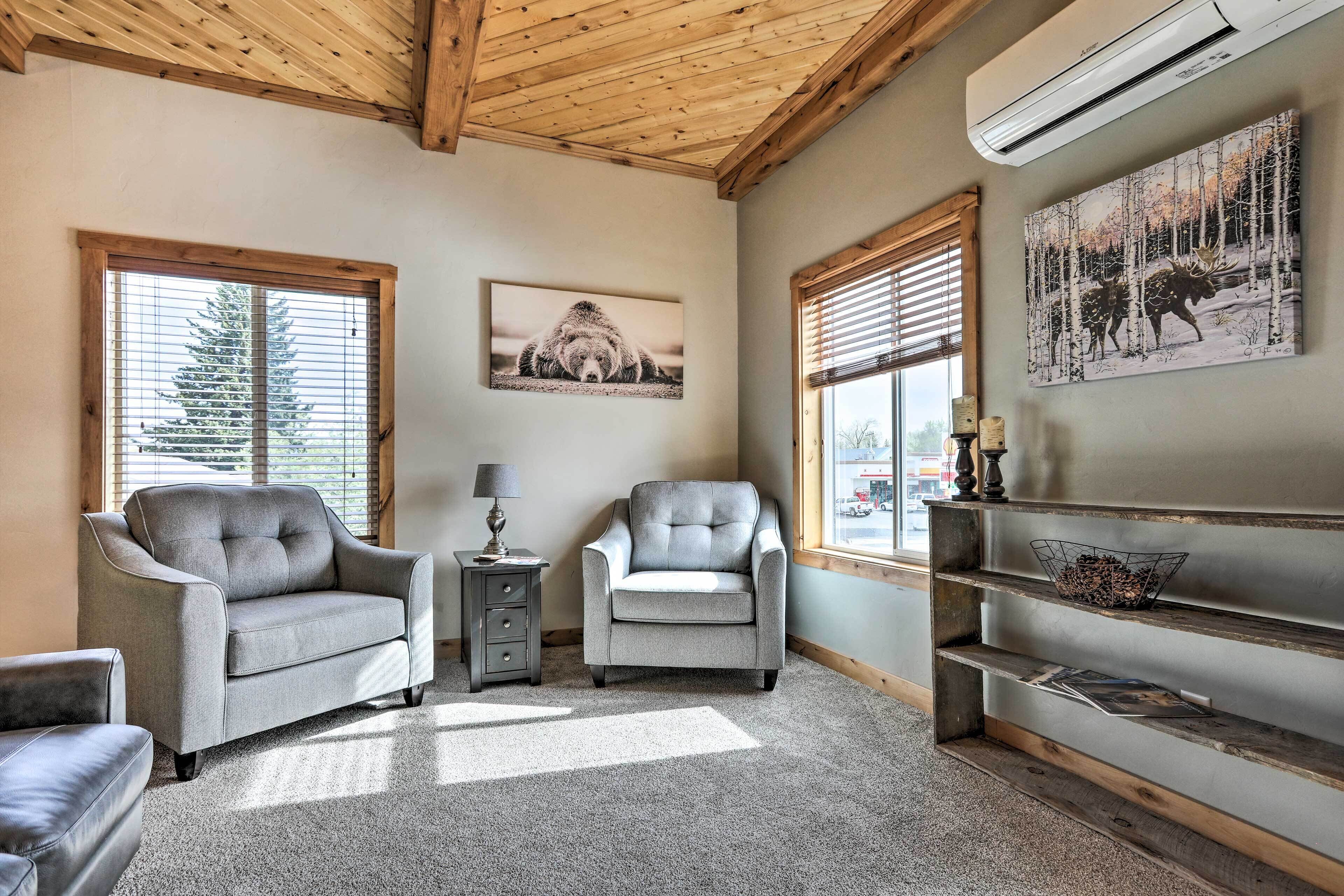 Modern Main Street Apt - Near Outdoor Recreation!