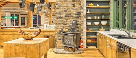 Vila (Multiple Bedrooms) | Interior