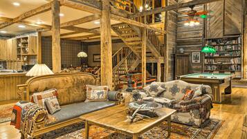 Villa (Multiple Bedrooms) | Interior