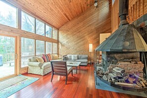 TV, fireplace - Upstate Hideaway by Hiking & Hunter Mountain! (Elka Park)