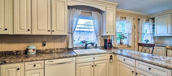 Peaceful Maine Home w/ Patio: Ocean Inlet Getaway!