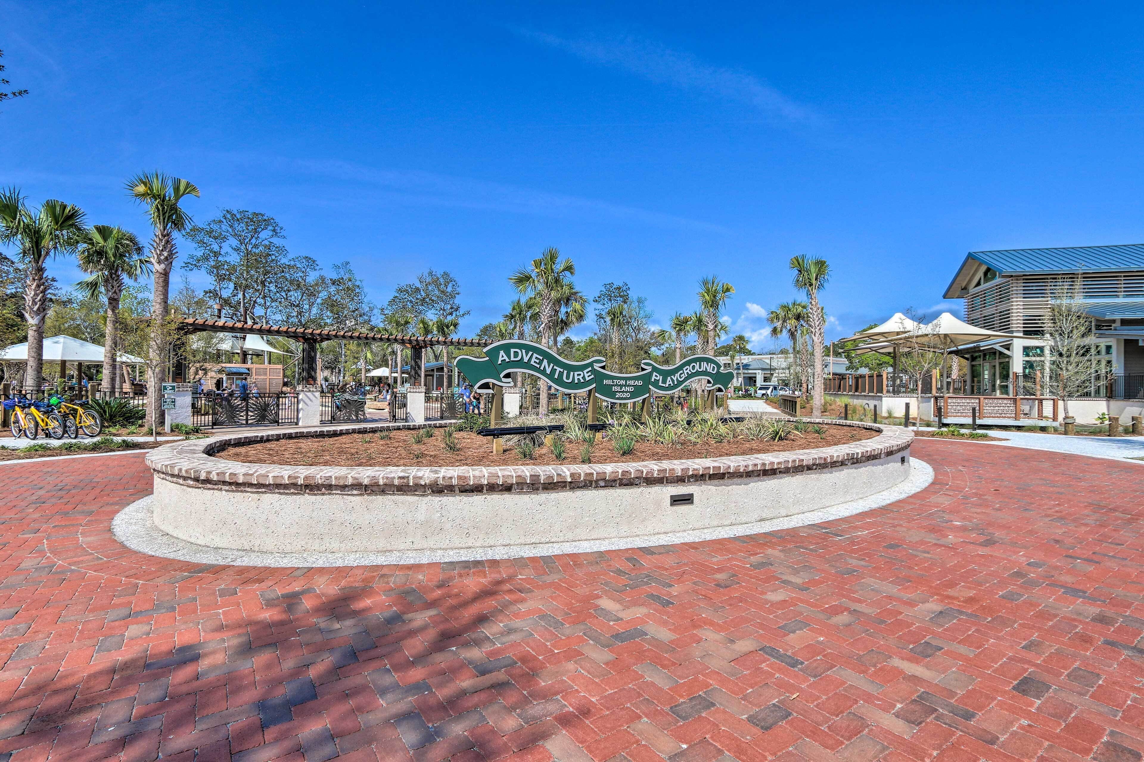 Beachfront Resort Condo w/ Ocean-view Balcony!