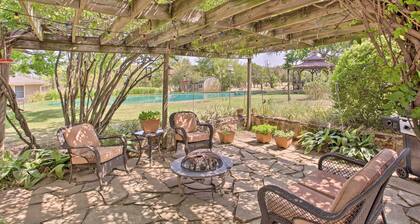 Lovely Pottsboro Home w/ Patio & Fire Pits!