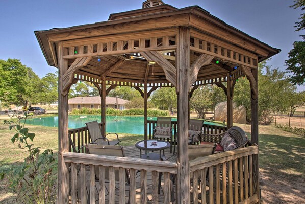 House (2 Bedrooms) | Interior - Lovely Pottsboro Home w/ Patio & Fire Pits! (Pottsboro)