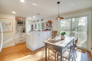 House (3 Bedrooms) | Interior - 'the Porch House' Located in Historic Village (Granville)