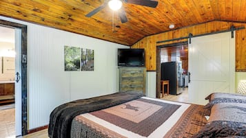 House (1 Bedroom) | Interior