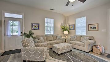 ุงูู
ูุดุฃุฉ ู
ู ุงูุฏุงุฎู