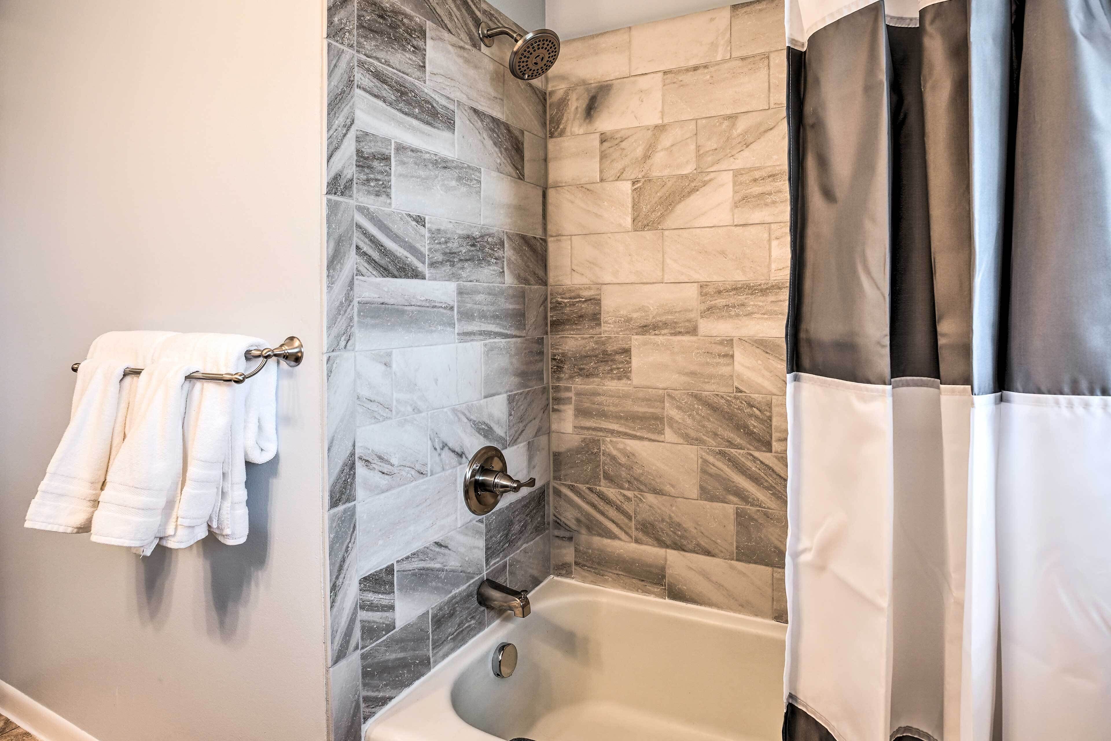 Apartment (2 Bedrooms) | Bathroom