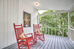Terrace/patio - Colorful Lake Huron Home: Near Ferry & Beach! (De Tour Village)