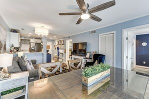 Interior - Walk to Beach: Hilton Head Resort Condo w/ Pools! (Hilton Head Island)