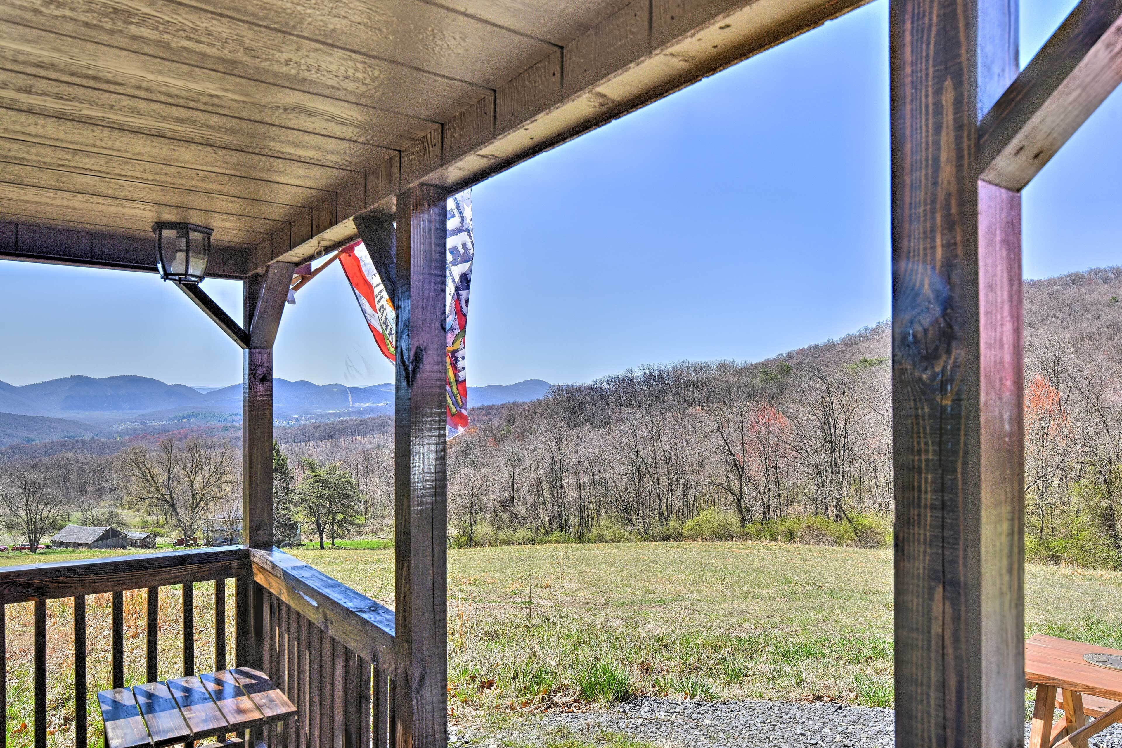 Cozy Cumberland Cabin in the Allegheny Mountains!