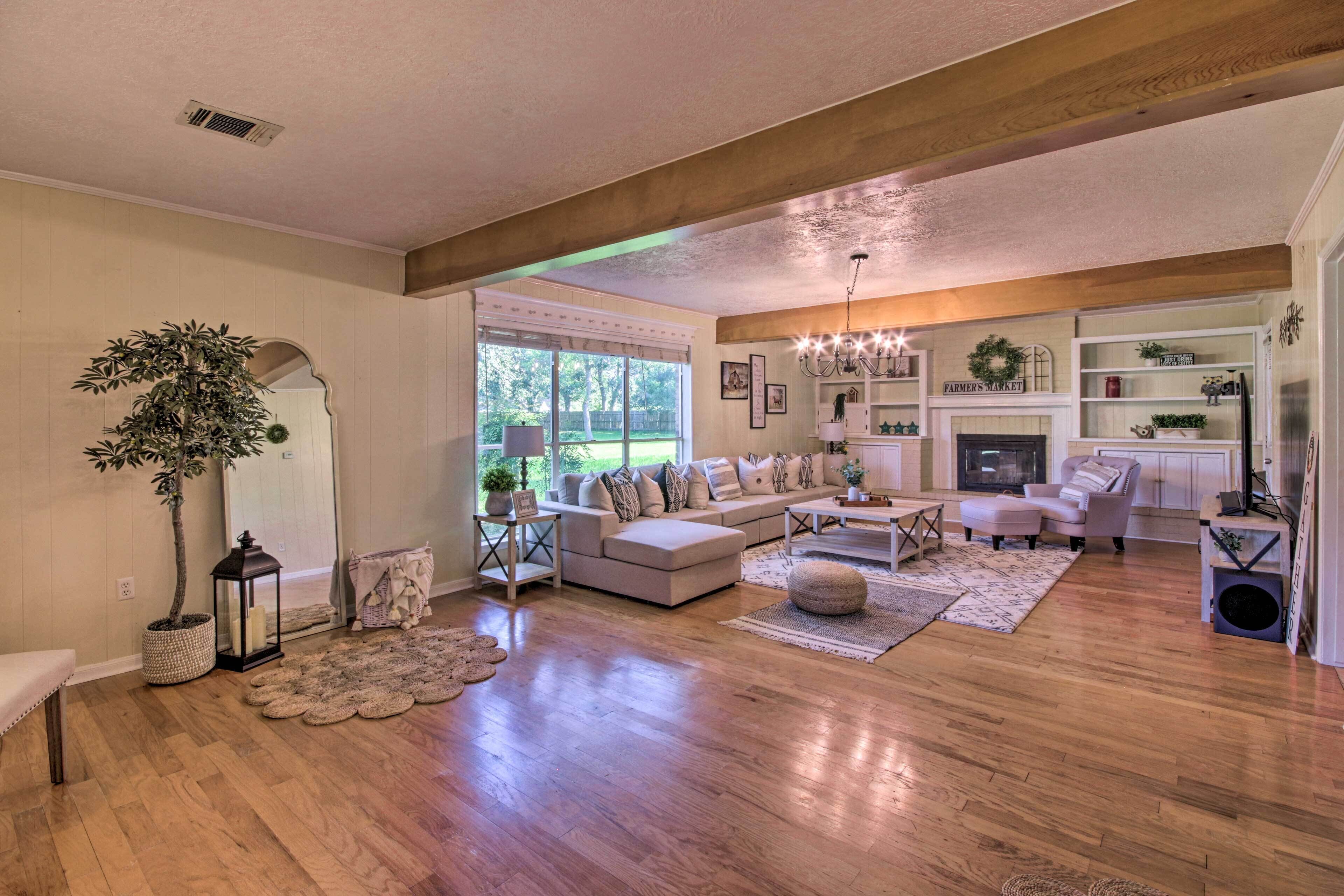 Updated Richmond Escape w/ Pool + Guest House