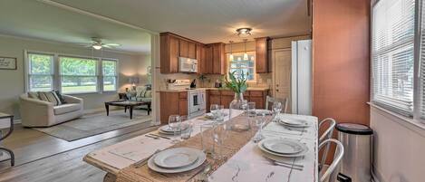 House (3 Bedrooms) | Interior