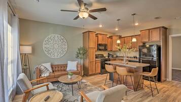 Căn hộ (3 Bedrooms) | Khu phòng khách