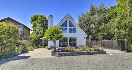 Luxe Wine Country Getaway w/ Vineyard Views