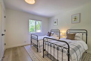 House (3 Bedrooms) | Interior - Luxe Wine Country Getaway w/ Vineyard Views (Napa)