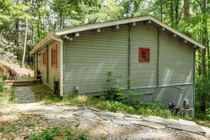 House (3 Bedrooms) | Interior - Pet-friendly Otto Mountain Cabin w/ Fireplace! (Otto)