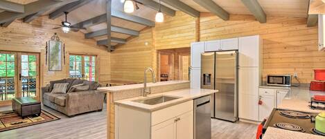 House (3 Bedrooms) | Interior