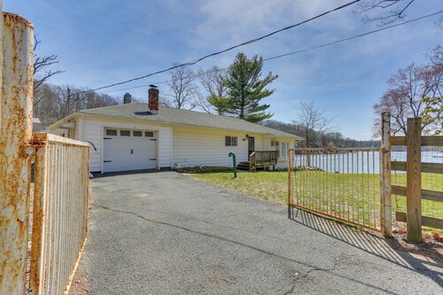 Serene Hopatcong Cottage w/ 50-foot Dock!
