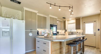 Ranch Getaway With Pool and Horse Stall Access!